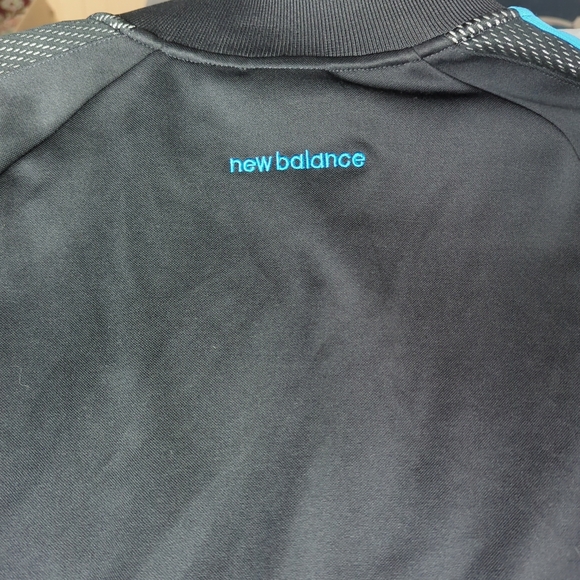 New Balance Black and Blue Men's Sweatshirt - Picture 8 of 9